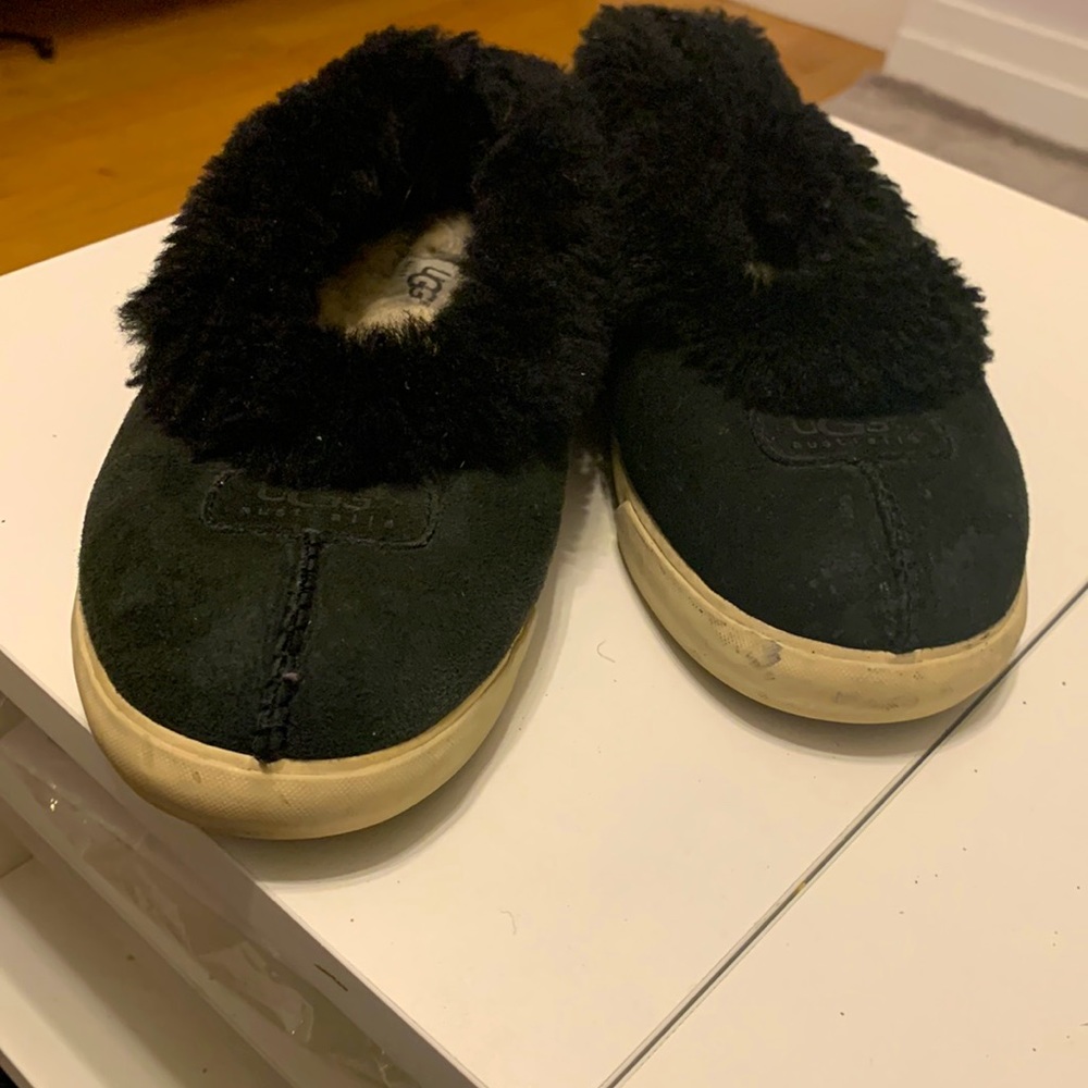 Black Ugg slippers, size 6